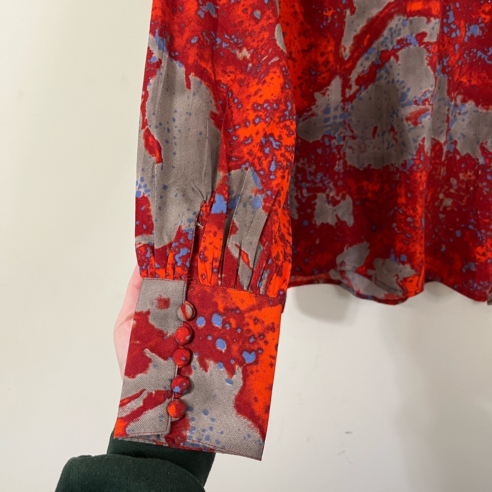 W118 By Walter Baker Red Blue Gray Design Front Tie V-Neck Long Sleeve Blouse S - Picture 9 of 9